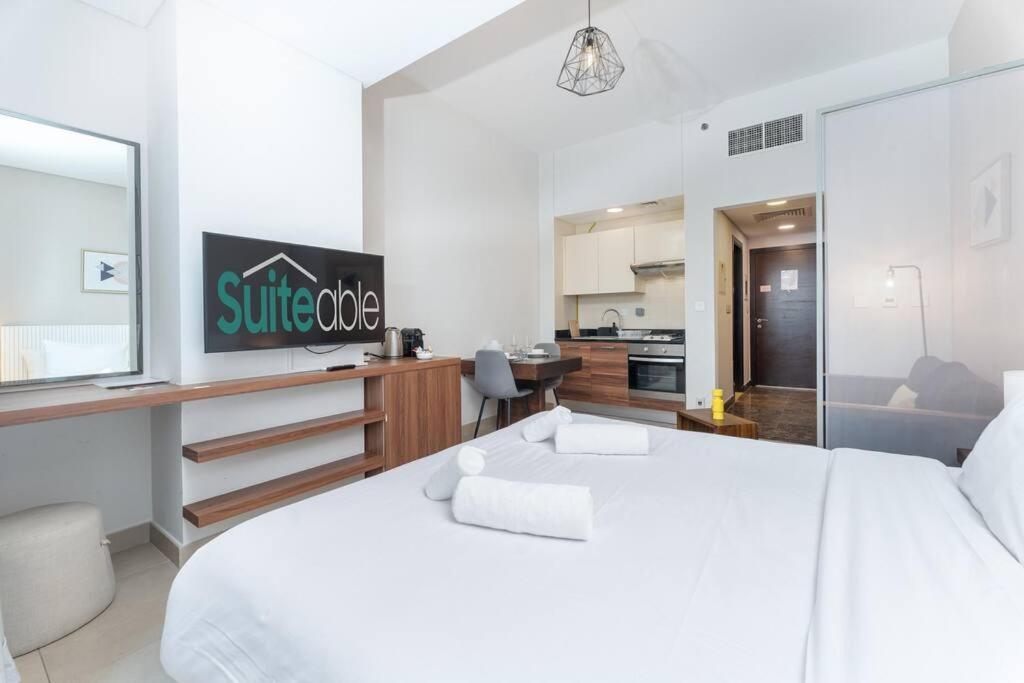 Cozy Studio In Sparkle Tower Jbr By Suiteable ดูไบ ภายนอก รูปภาพ