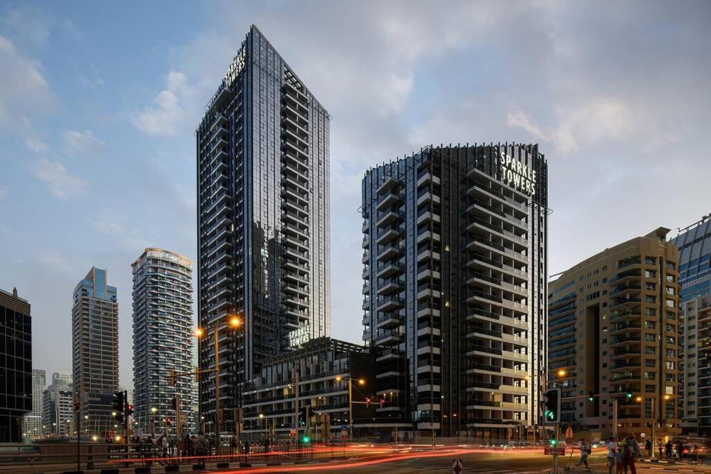 Cozy Studio In Sparkle Tower Jbr By Suiteable ดูไบ ภายนอก รูปภาพ