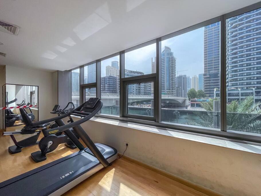Cozy Studio In Sparkle Tower Jbr By Suiteable ดูไบ ภายนอก รูปภาพ